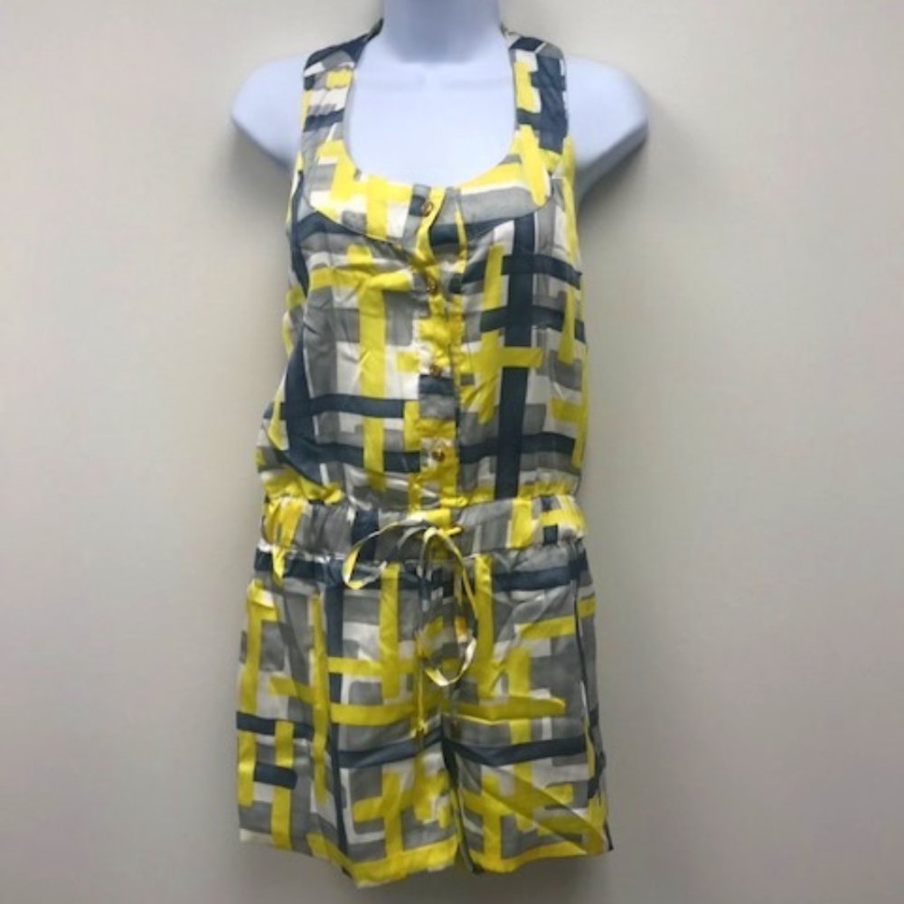 📍🚨LAST CALL 🚨📍🚨Ladies- Date/Party/FuN-Yellow & Black _Open Back Romper-SZ L